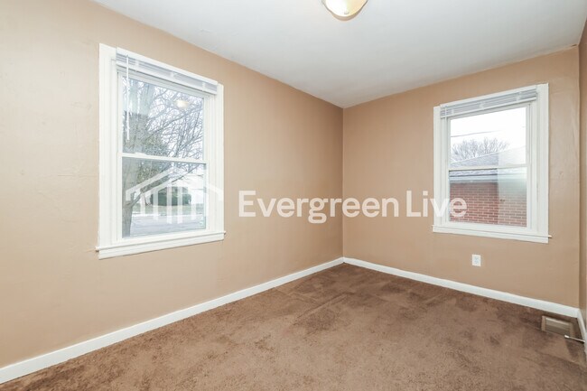 Building Photo - 1040 Harvard Ave