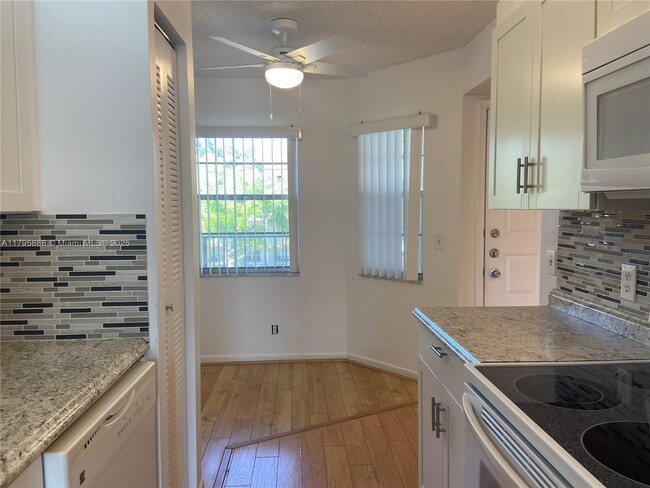 Building Photo - 1100 SW 128th Terrace