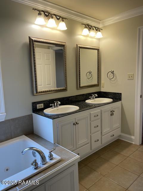 Building Photo - 132 La Rue Vil