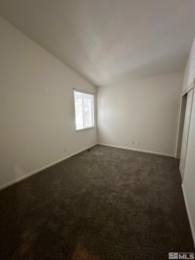 Building Photo - 2662 Pride Dr
