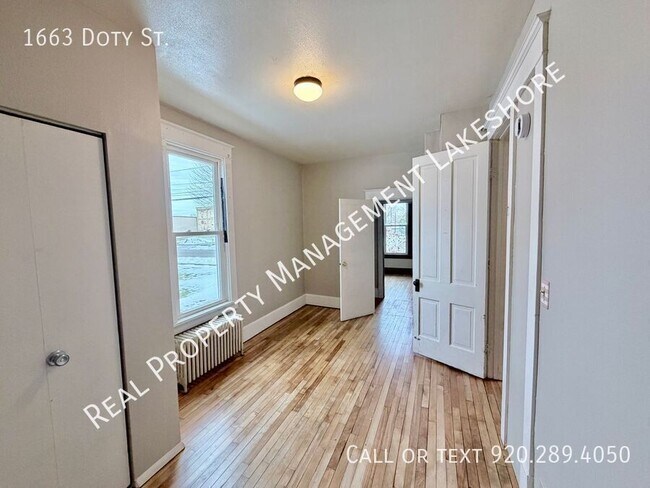 Building Photo - 1663 Doty St