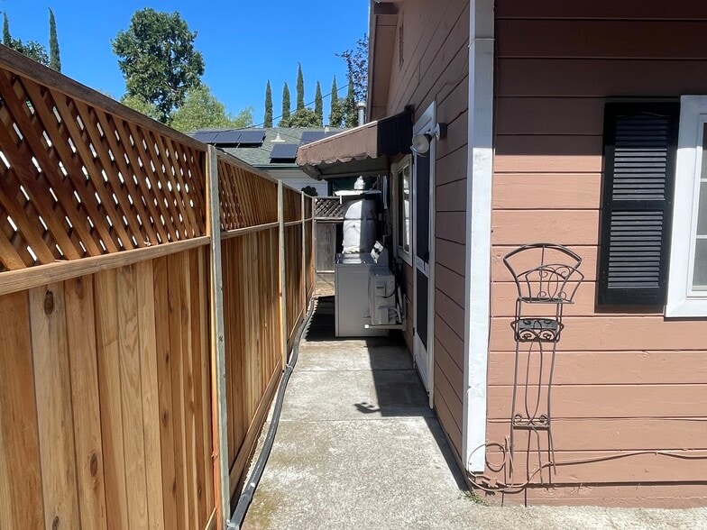 Washer & Dryer - 15040 Los Gatos Blvd