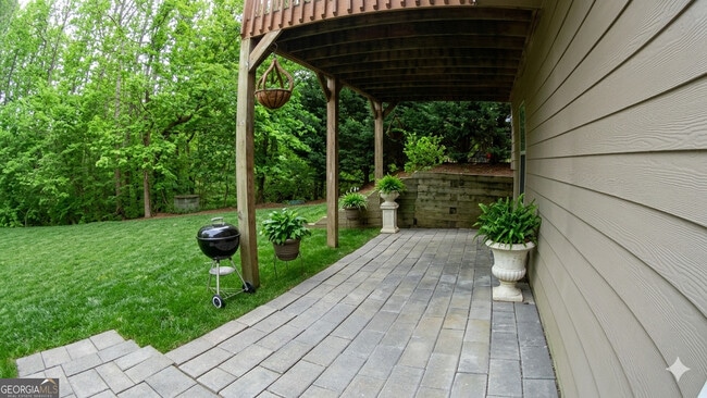 Building Photo - 865 Riverside Walk Crossing NE