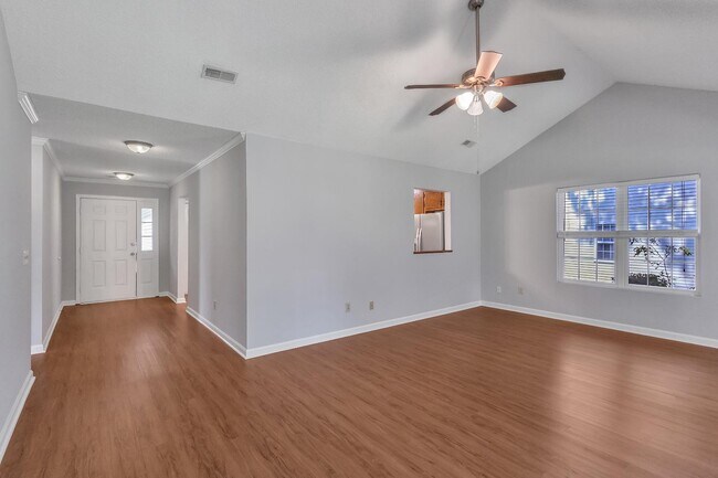 Building Photo - 129 Kingsbridge Dr