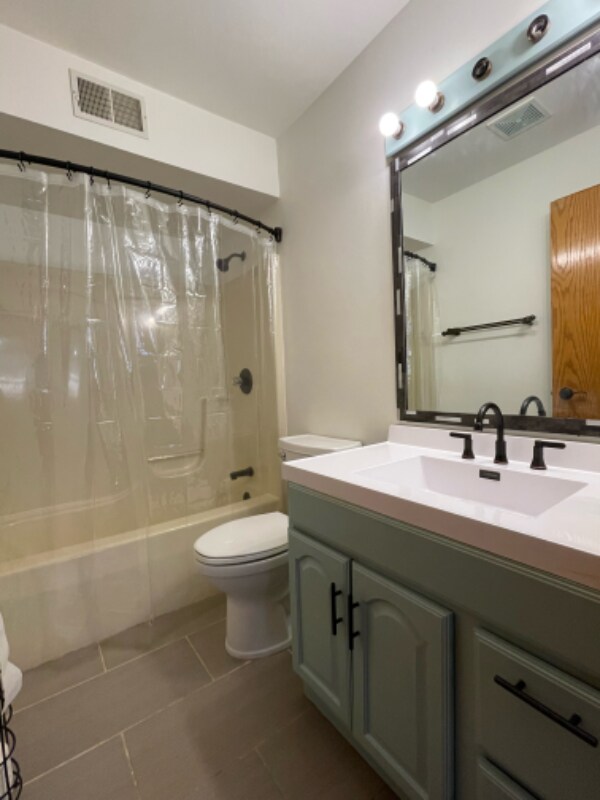 Building Photo - 1610 N Hume Ave