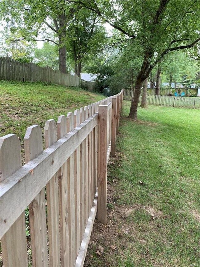 Building Photo - 762 La Feil Dr