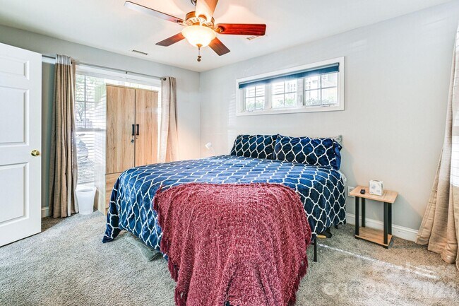 Building Photo - 1162 W 1st St