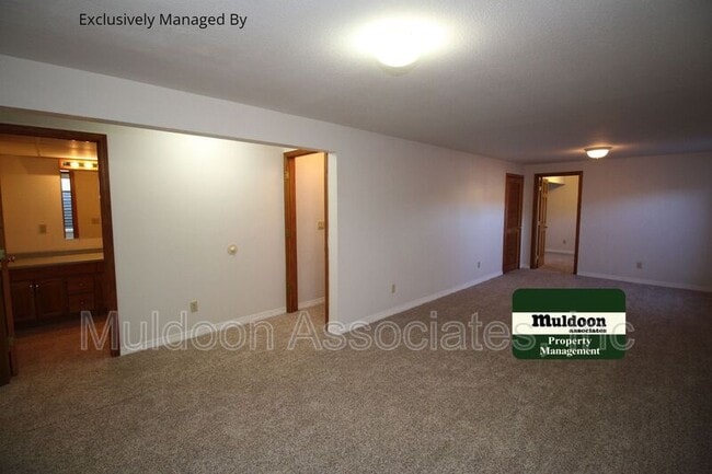 Building Photo - 2180 Silkwood Dr