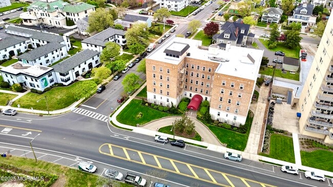 Building Photo - 500 Deal Lake Dr