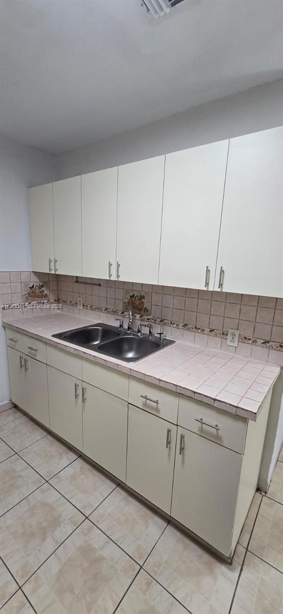 Building Photo - 2787 SW 34th Ct