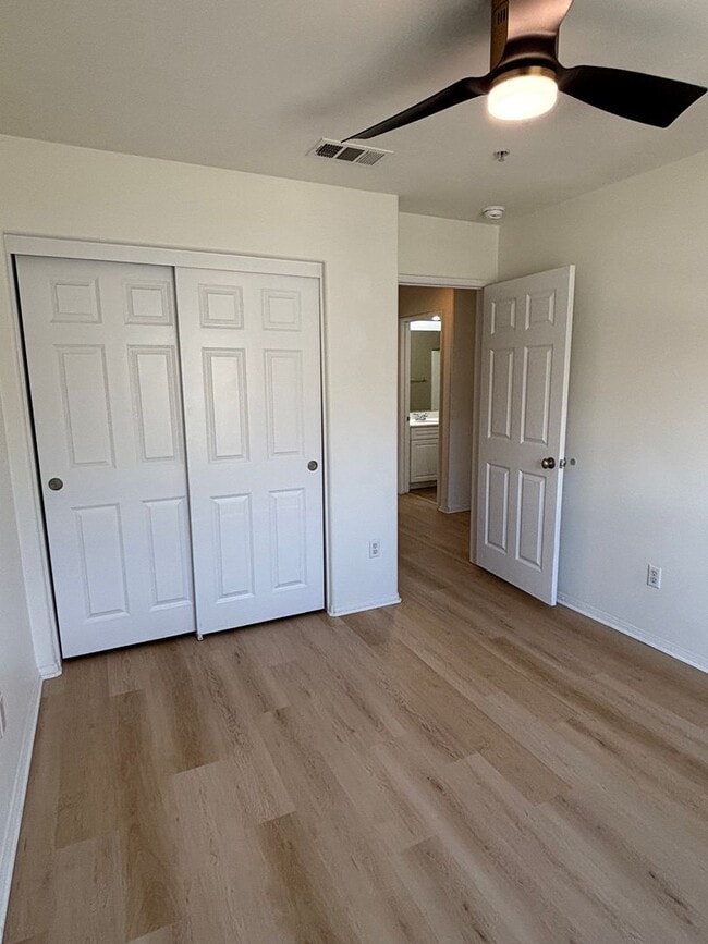 Building Photo - Move-In Ready 4 Bedroom Home Perfect for Professionals & Families