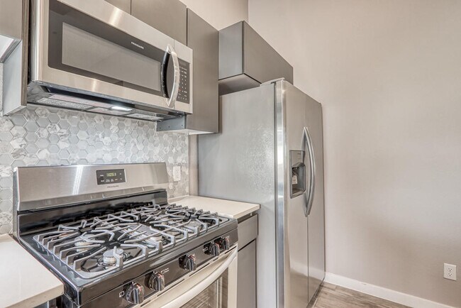 Building Photo - 409 Beech Tree Dr