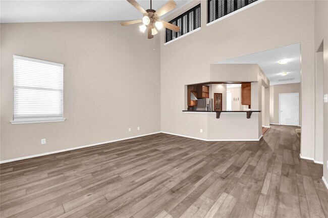 Building Photo - 4406 Park Trail Ln