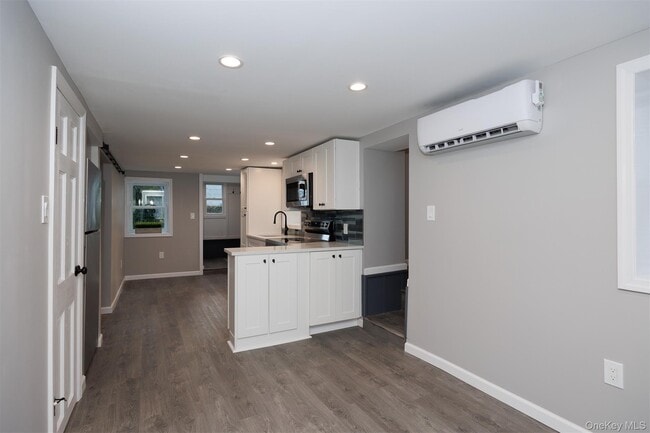 Building Photo - 108 Ralph Ave