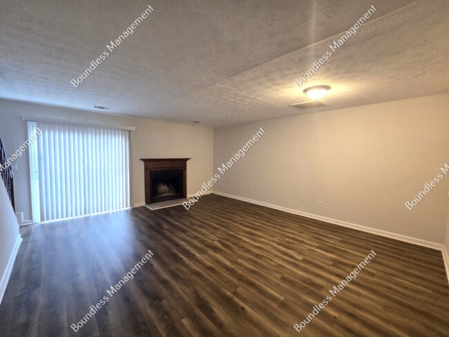 Building Photo - 1036 Thornwoode Ln