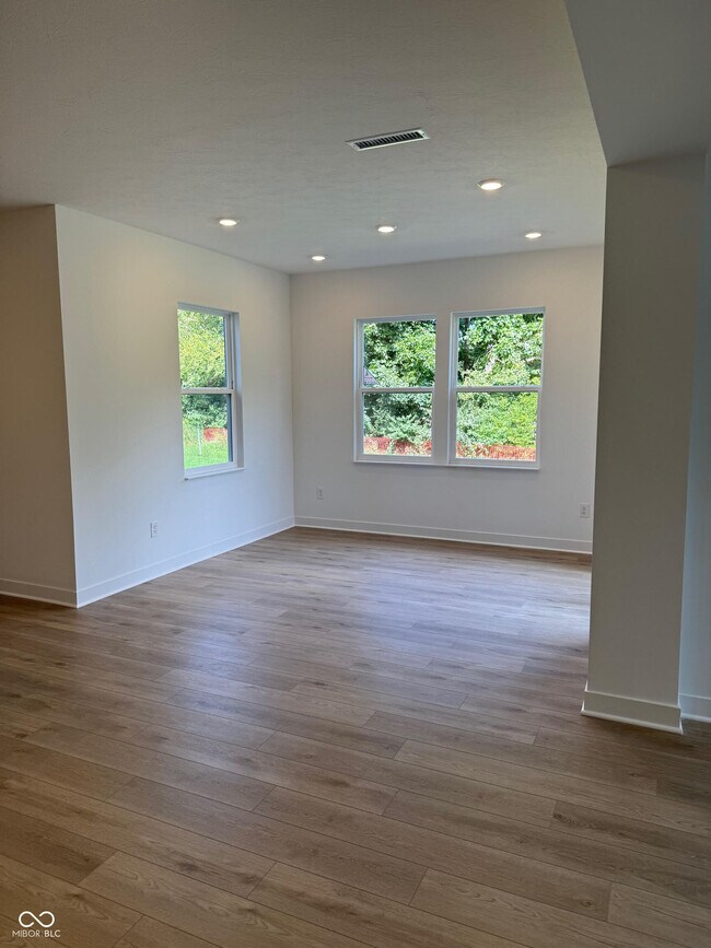 Building Photo - 1075 Marston Ln