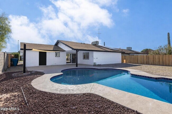 Building Photo - 2936 W Michelle Dr