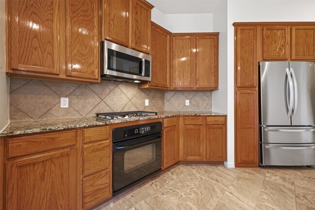 Building Photo - 17719 Brair Arbor