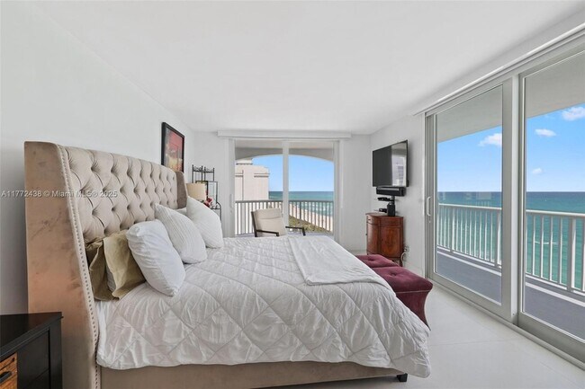 Building Photo - 5401 Collins Ave