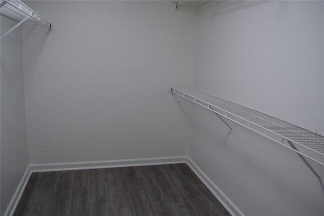 Building Photo - 10680 Glenbarr Dr