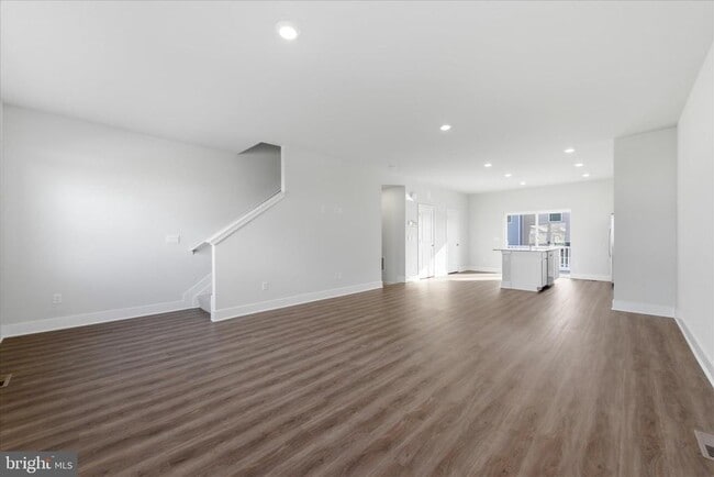 Building Photo - 133 Lakota St