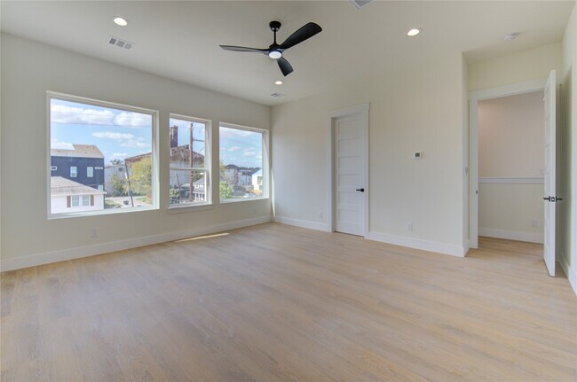 Building Photo - 4702 Coke St