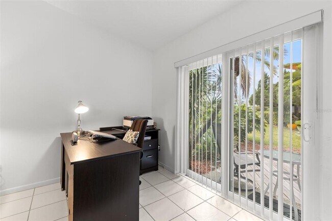 Building Photo - 3143 37th Ln S