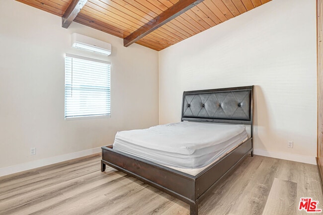 Building Photo - 13847 Aults Ave