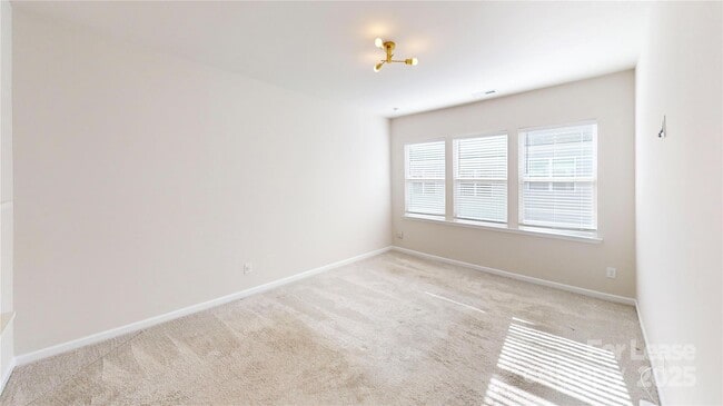 Building Photo - 509 Myrick Aly