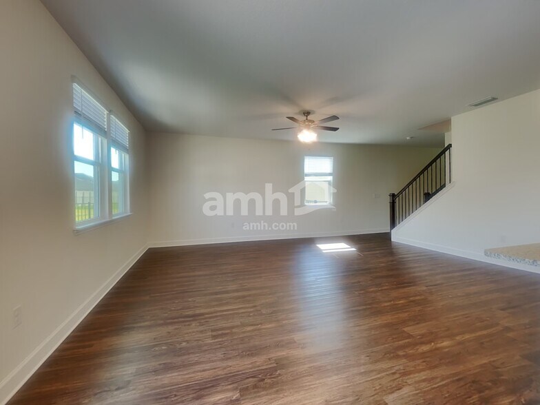 Building Photo - 5780 Hampton Creek Rd