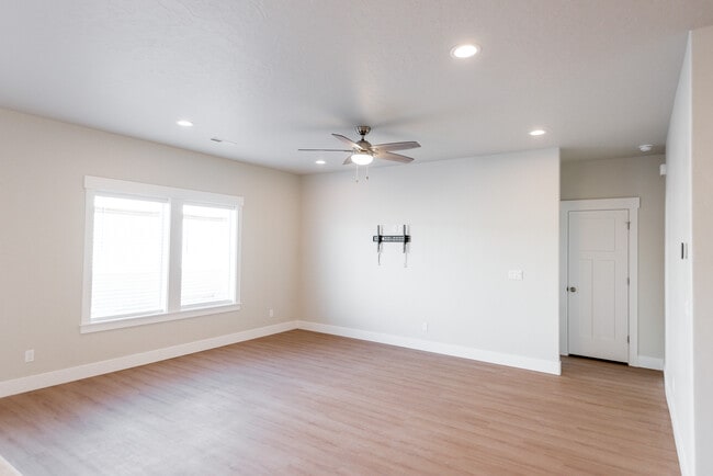 Building Photo - 304 Johnson Rd