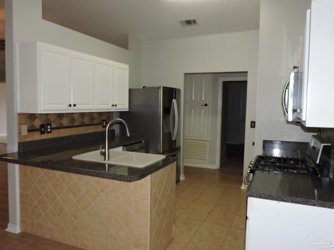 Building Photo - 5097 Chinook Ave