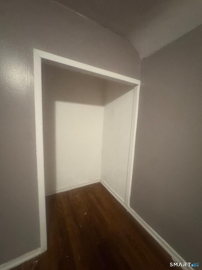 Building Photo - 30 Wake St