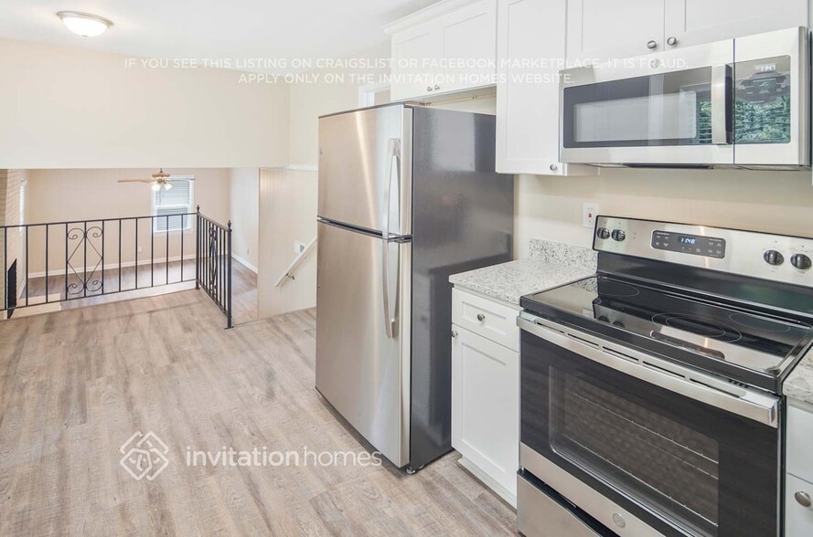 Building Photo - 6301 Old Coach Rd