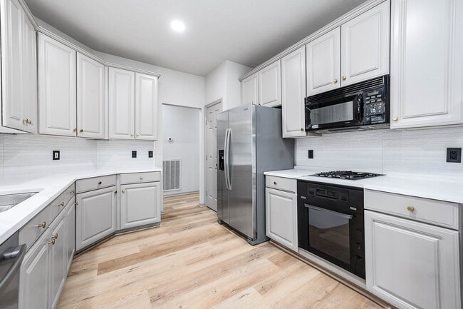 Building Photo - 83 S Spiral Vine Cir