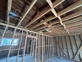 Building Photo - 3248 Evelyn Ave