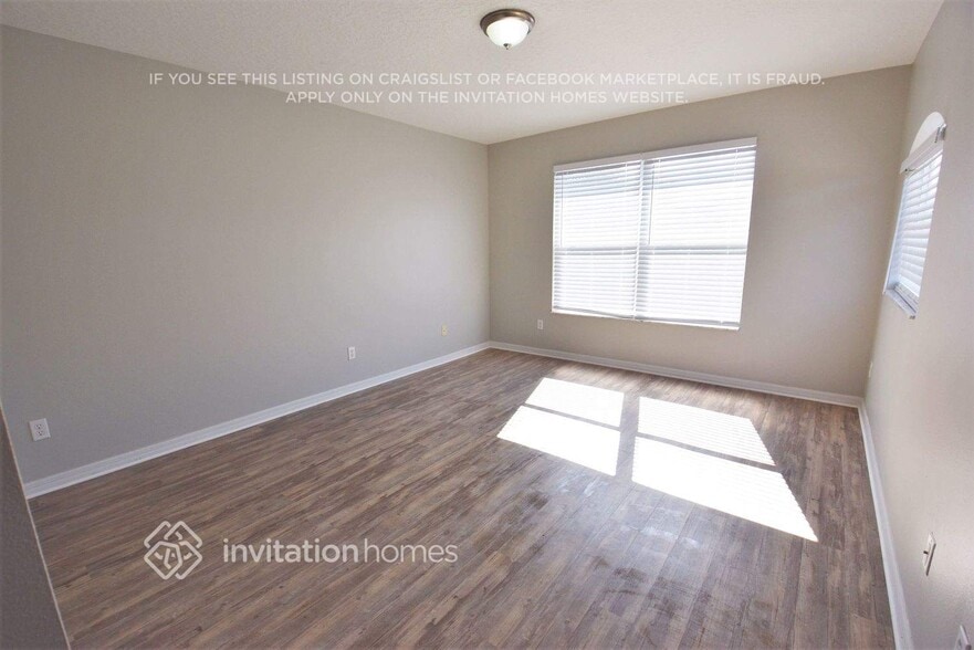 Building Photo - 8345 Baywood Vista Dr
