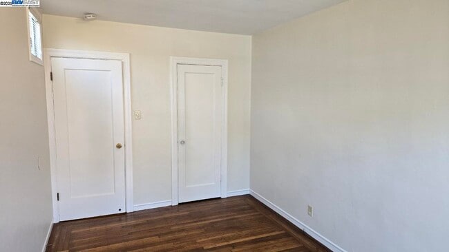 Building Photo - 702 Solano Ave