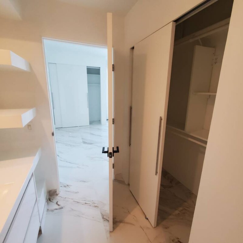 Building Photo - 8811 Burton Wy