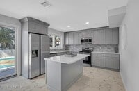 Building Photo - 1143 Roe Ave