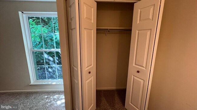 Building Photo - 744 Summit Chase Dr