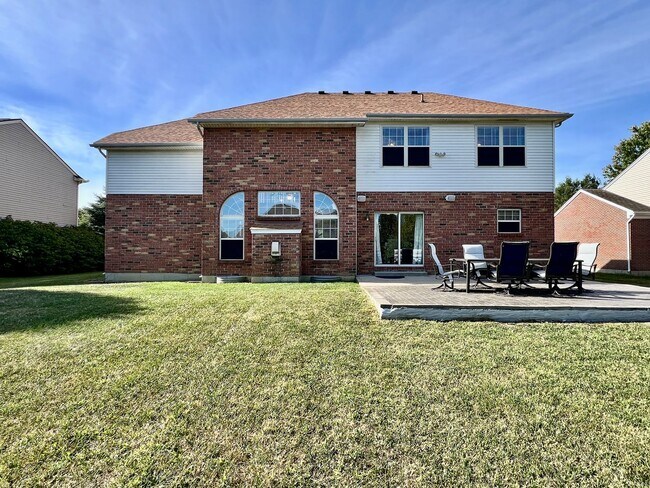 Building Photo - Large executive home in pool community Mason, Oh