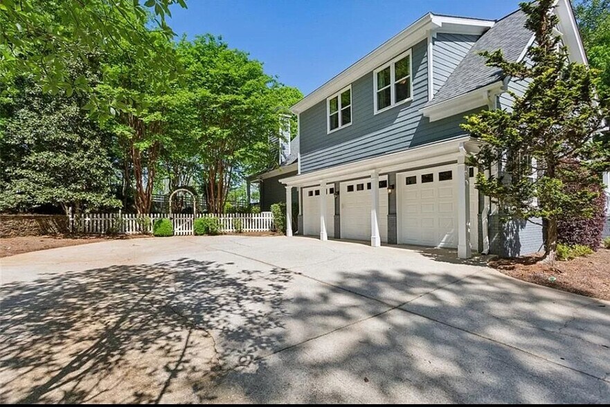 Building Photo - 1809 Wynthrop Manor Dr SW