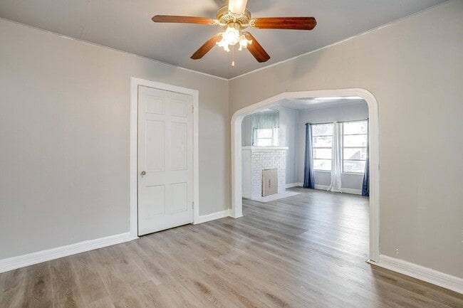 Building Photo - 2604 Bomar Ave