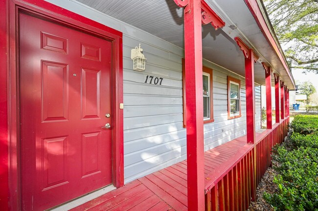 Building Photo - 1707 Key St