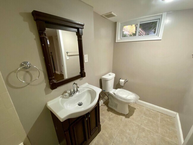 Building Photo - Charming 3BR/2BA Townhome in Stonewood, MD!