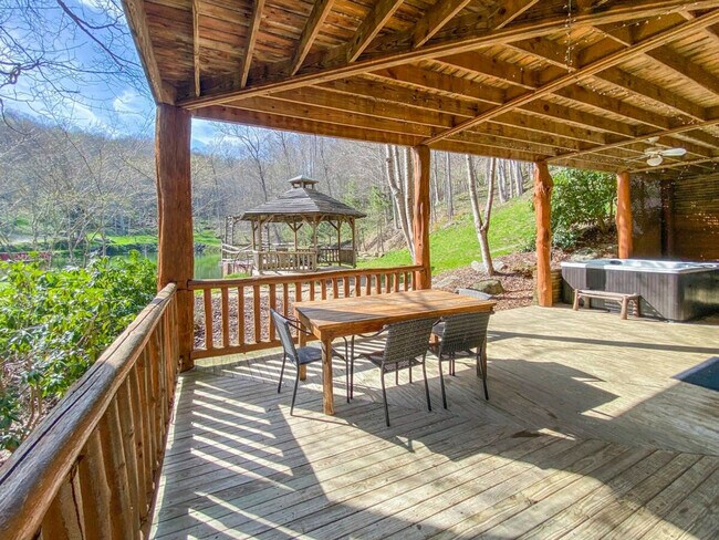 Building Photo - 195 Black Bear Dr