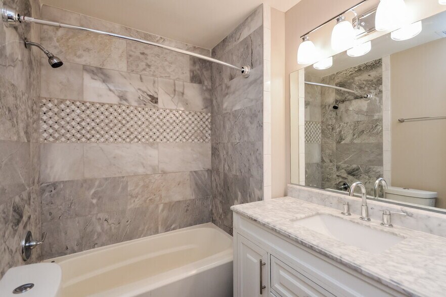 Building Photo - 1693 Laurel Creek Cir
