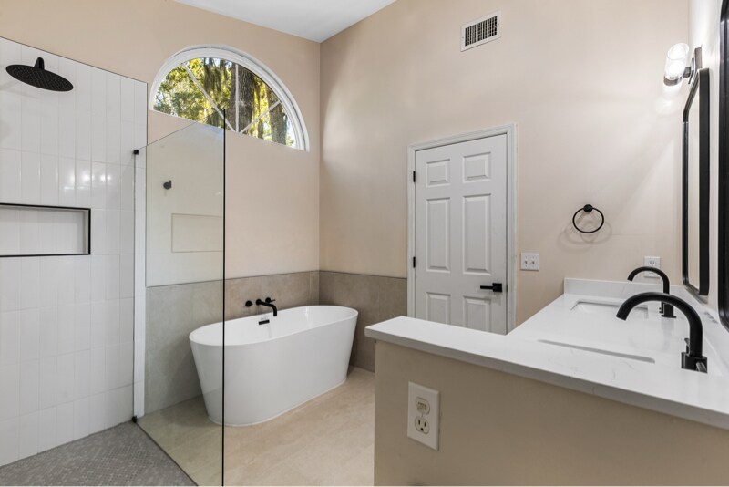 Building Photo - 4155 NW 62nd Ave