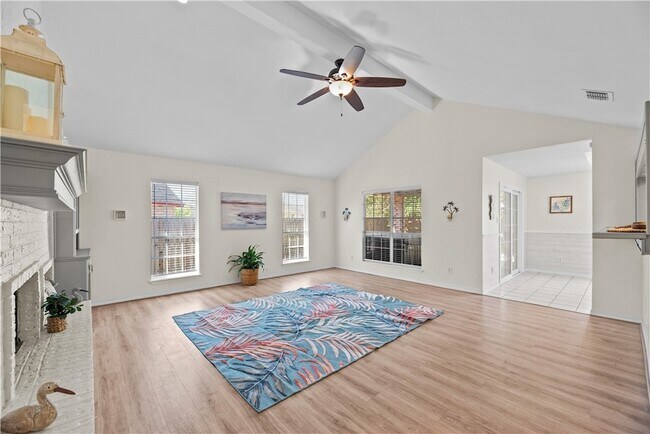 Building Photo - 6302 Penny Ln